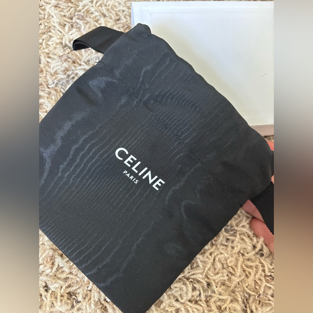 NEW CELINE Triomphe Calfskin Card Holder - Picture 3 of 7